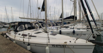 HUNTER 3820